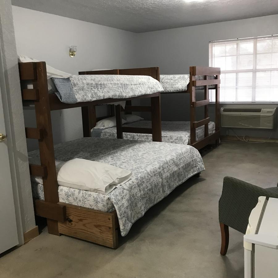 Arrowhead Point Lodge & Campground Kingston Eksteriør bilde